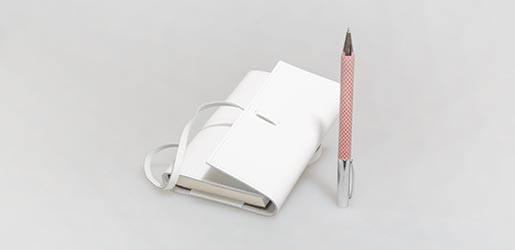 in Leder gebundenes Tagebuch mit handgeschöpftem Büttenpapier made in Italy und Tintenroller von Fabercastell